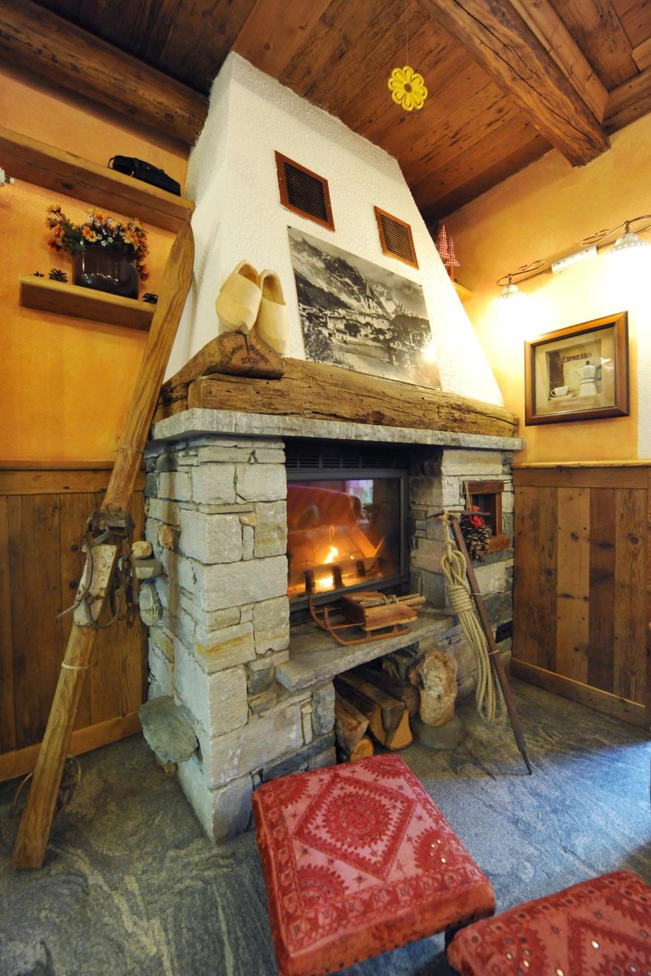 L'Ancien Paquier Chambre D'Hotes Valtournenche Extérieur photo
