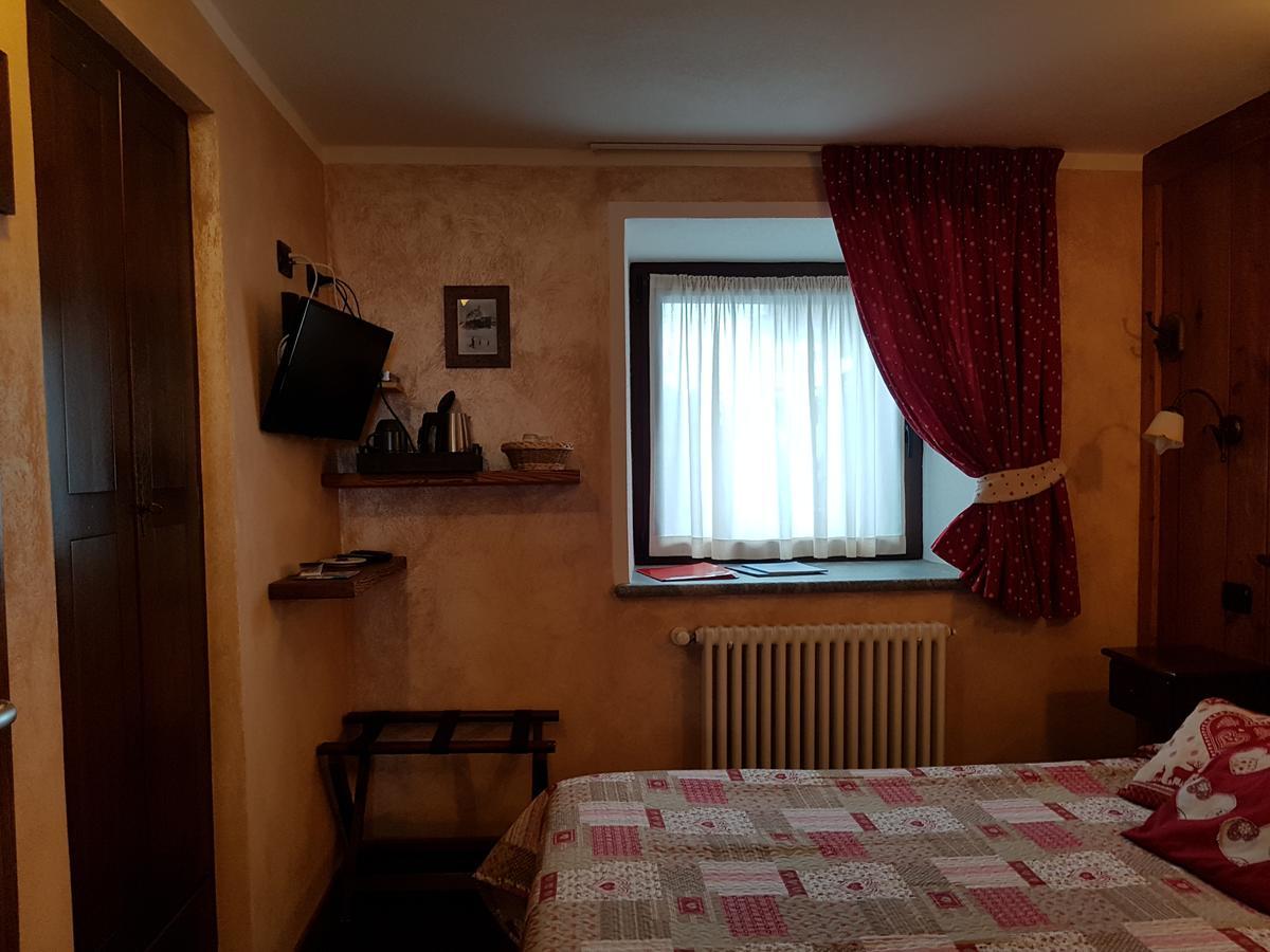 L'Ancien Paquier Chambre D'Hotes Valtournenche Extérieur photo